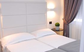 Lhp Suite Rapallo